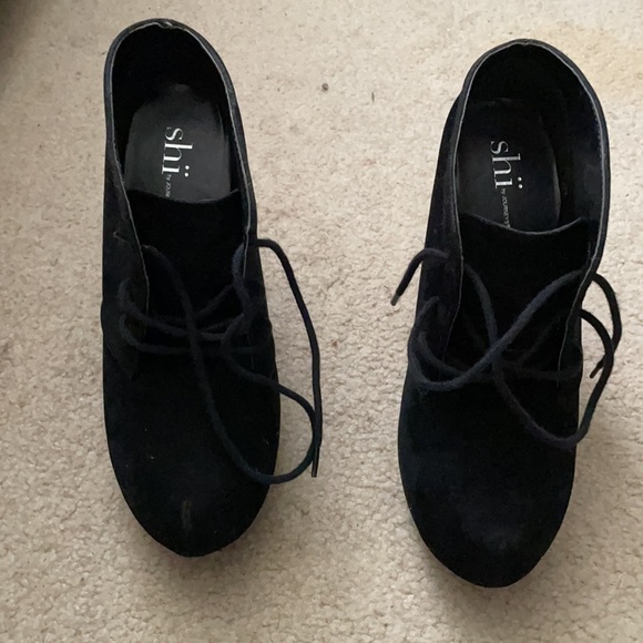 Black ankle booties/wedges from journeys. - Picture 5 of 6